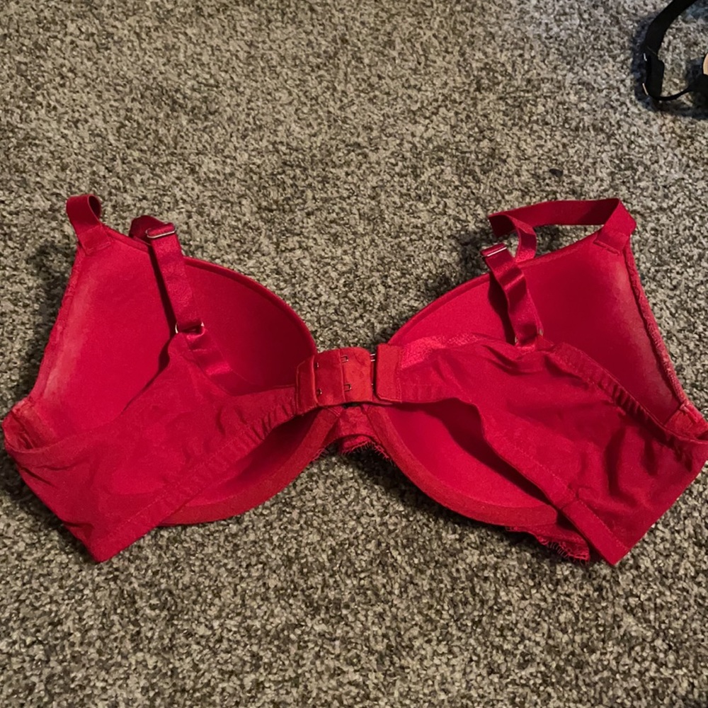 Lace bra - Picture 2 of 2